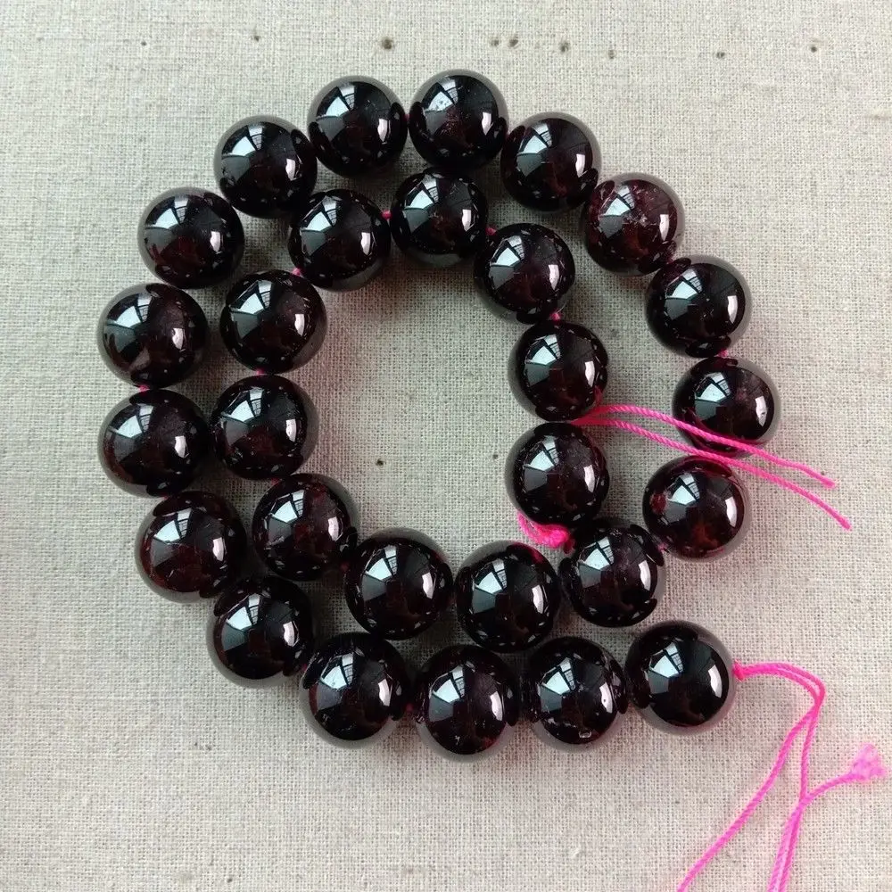 

8SE11271 Natural Red Garnet Gems Large Size14mm Approx 15.5" Long per Strand