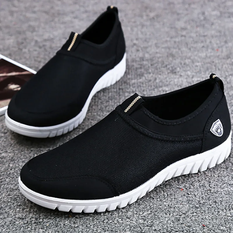 

Sneakers men vulcanized shoes Plus size 38-48 Slip-On Canvas shoes Sewing Patchwork Mans footwear EVA Soft Sapato masculino
