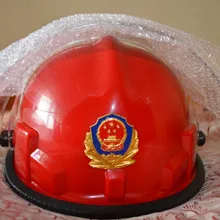 Пожарный шлем KR красного цвета