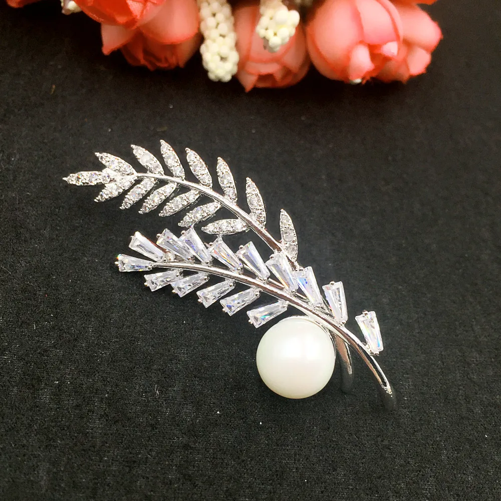 

New Wedding Simulated Pearl Zircon Feather Brooches Fashion Leaf Brooch Pins Women Lady Jewelry Gift