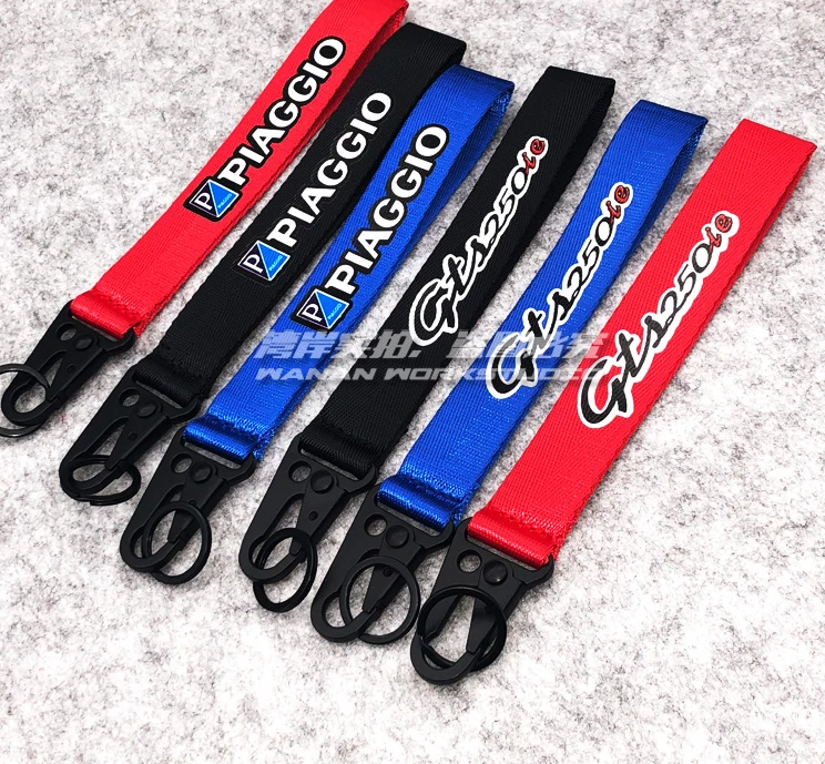 

MOTO Cycling Racing Creative PVC Keychain Key Ring for Vespa Piaggio GTS 250