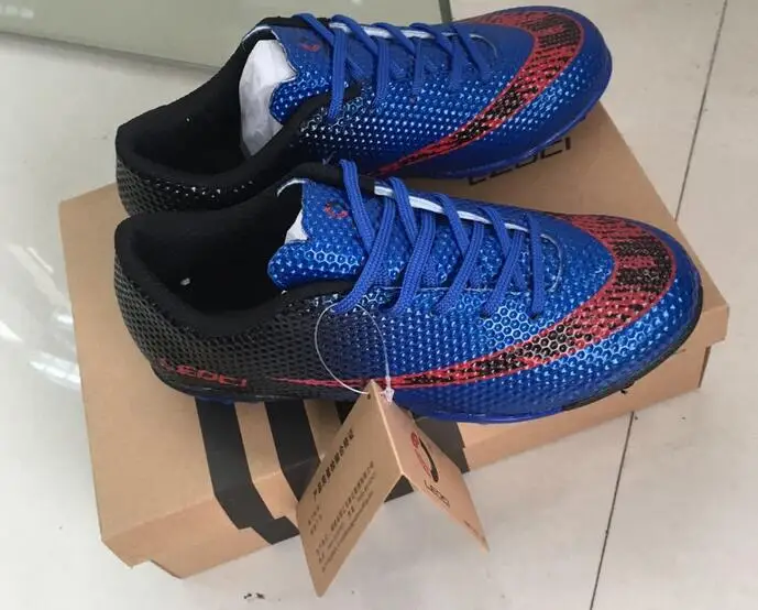 

2018 Outdoor Lawn Soccer Shoes Men FG Football Shoes Boots Long Spikers Soccer Boot Cleats Trainer Sport Soccer Sneaker
