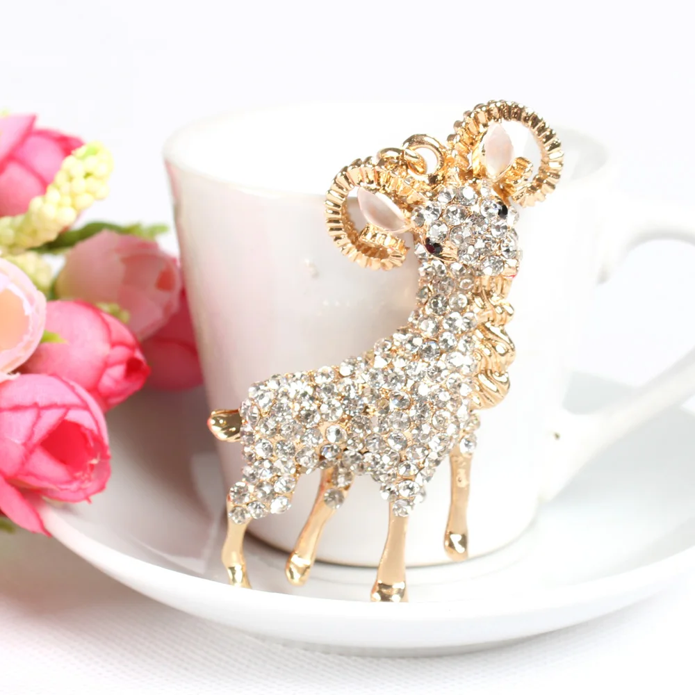 

White Goat Sheep Cute Crystal Charm Purse Handbag Car Key Keyring Keychain Party Wedding Birthday Gift