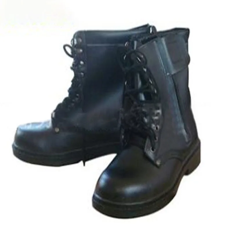 

Emergency rescue boots designed for firefighters and high temperature workers
