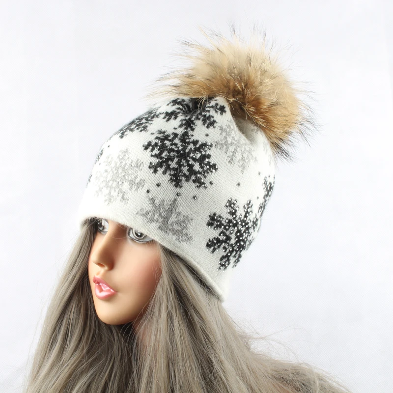 Cena 2019 nowe czapki zimowe dla kobiet Rabbit Fur czapka z dzianiny Snowflake żakardowe czapki czapki prawdziwe pompon futrzany kapelusz