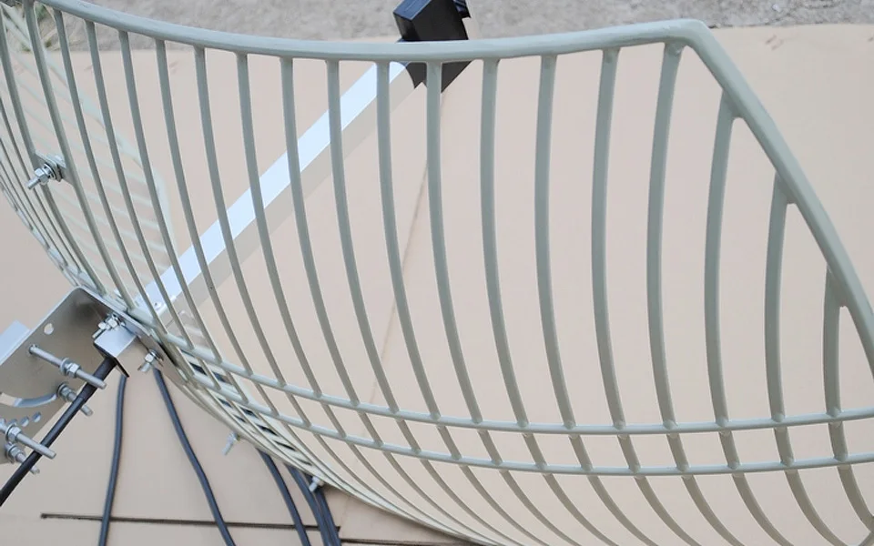 16dBi High Gain External Grid Antenna 824-960mhz