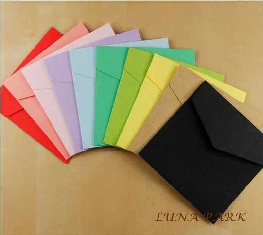 Enveloppes de couleur, enveloppes colorées