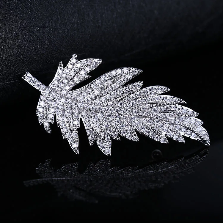 

New Broche Mujer Vintage Pin Maple Brooch Silver color Brooches Full Of Crystal Zircon Leaves Unisex Brooches For Women LB27