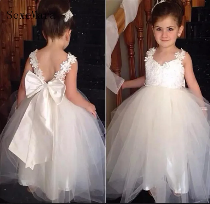 Прекрасный Платье в цветочек для девочек для свадеб V шеи тюль длиной в пол, с открытой спиной бальное платье для девочек на день рождения