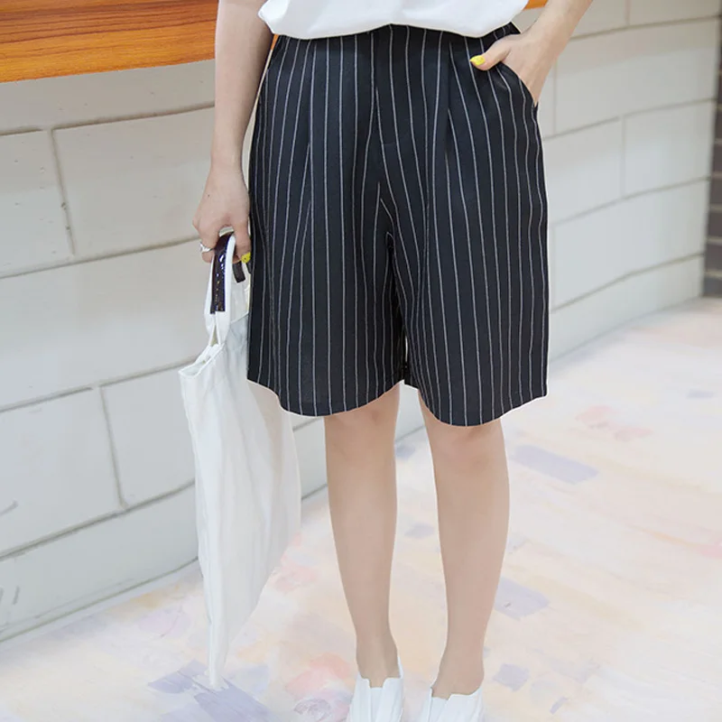 Shop the selection of knee length skirts at ModCloth! Find cute knee length skirts in a variety of chic colors, stylish silhouettes, and pretty patterns.
