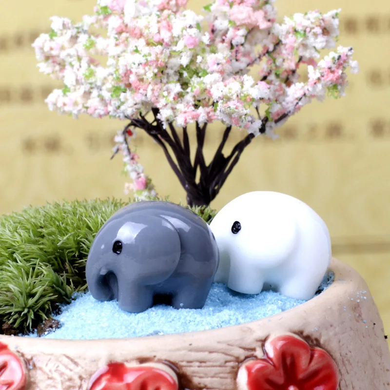 2Pcs/Lot Garden Decorations Miniature Craft Resin Elephant Cute Resin
