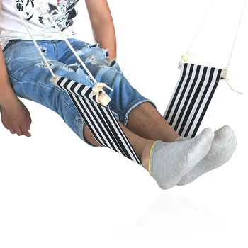 

Relaxing hammock with legs and legs, use by office workers