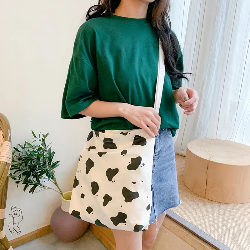 

Lady Cute Dairy Cow Printed Canvas Bag Korean Edition Youth Cute Girl Straddle Bag Zipper Single Shoulder Cloth Bag