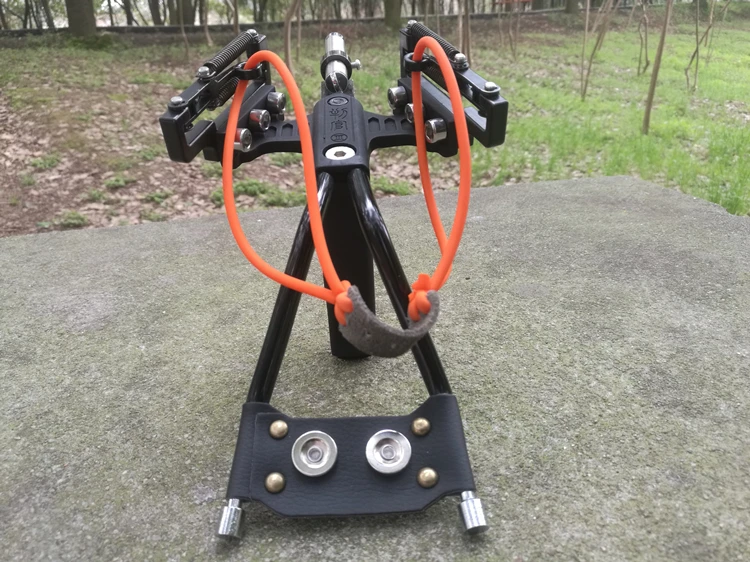 

Laser targeting Slingshot Hunting Bow Outdoor Powerful Slingshot high-end Rubber Bands Folding Wrist Slingshot Catapult Outdoor
