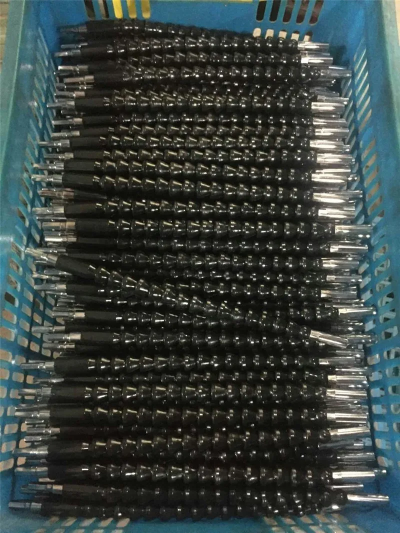 3145943044_1548396117