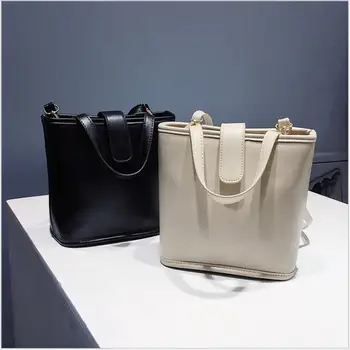 

Women Messenger Bags Leather Casual Handbags Female Designer Bag Vintage Big Size Tote Shoulder Bag High Quality Crossbody bags.