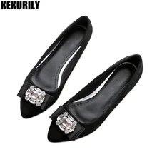 Женская обувь; обувь из флока со стразами; обувь с острым носком; балетки на плоской подошве; Лоферы без застежки с бантом-бабочкой; большие размеры; цвет розовый, красный, черный, фиолетовый