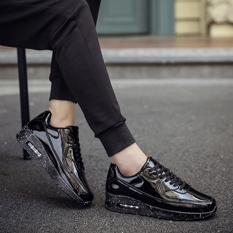 النمط البريطاني الذكور أحذية تزلج 2018 الاتجاه الرجال لاعب التزلج الأحذية وسادة هوائية رياضية أحذية رياضية لامعة الذهب الفضة