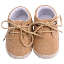 Однотонные Детские доступно 8 цветов, одноцветная, на шнуровке, для новорожденных мальчиков и девочек с мультипликационным принтом, противоскользящие носки из хлопка на весну/Осенняя повседневная обувь