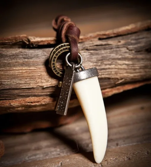 

New Vintage Men Jewelry Statement Necklaces & Pendants Punk Leather Rope Long Collier Simulate Tooth Charm necklace for women
