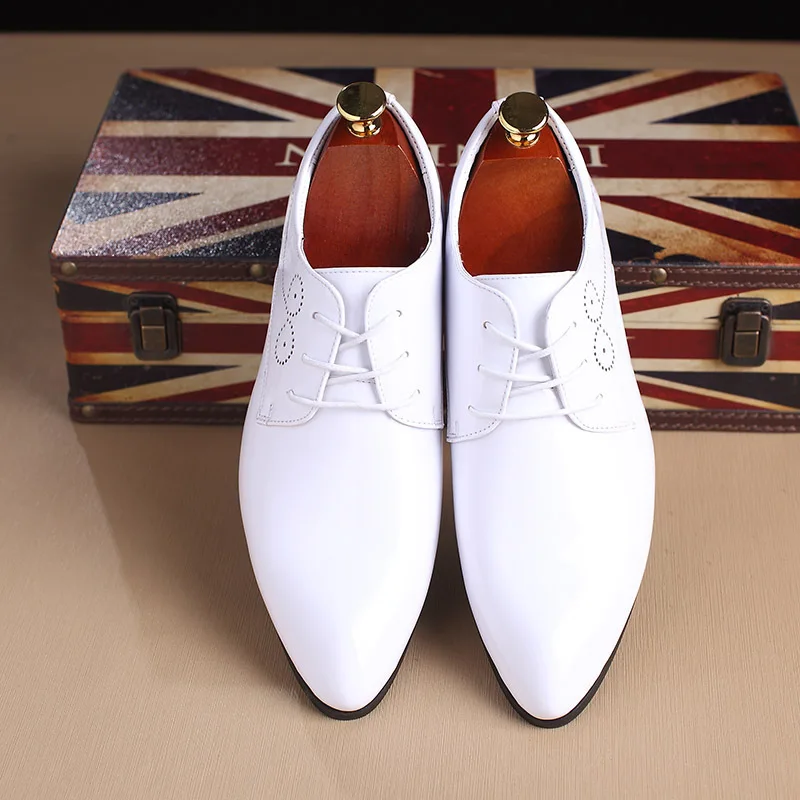D'affaires Richelieus Appartements Robe blanc Cuir Pour Luxe Chaussures Pointu rouge bleu De Mode Richelieu Verni Blanc Hommes En Formelle Noir Mariage xnqI6t4