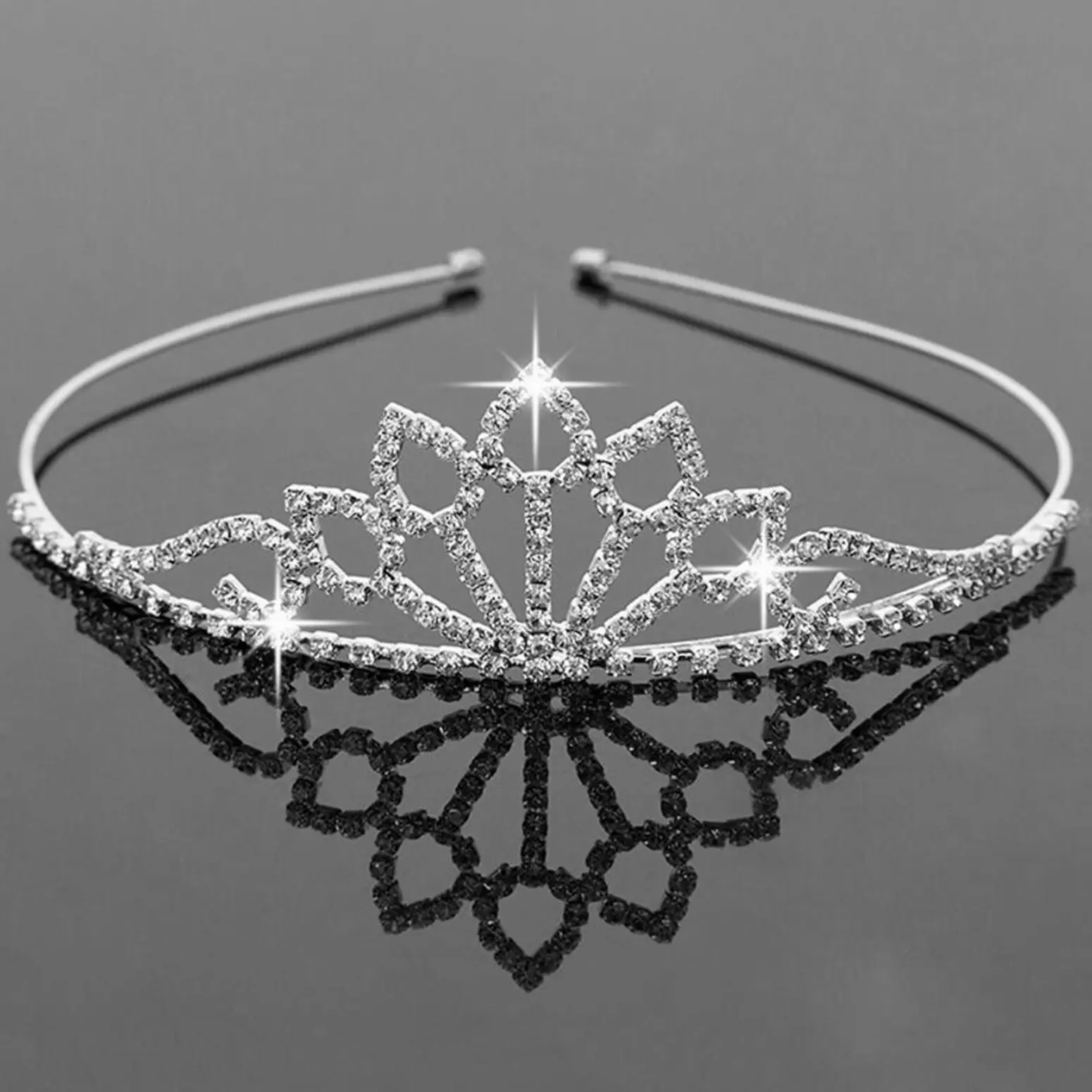 

Princess Crystal Tiaras and Crowns Women Headband Wedding Bridal Prom Pageant Birthday Hair Ladies Girls Headband Hair Jewelry