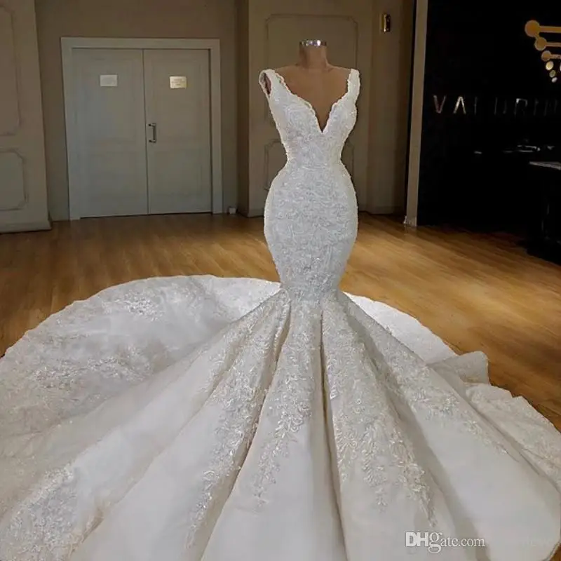 2018-mermaid-wedding-dresses-deep-v-neck-robe-de-mariee-3d-lace-plus-size-wedding-dress-bridal-gowns