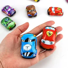 Brinquedos dos desenhos animados bonito plástico puxar para trás carros de brinquedo carros para rodas de criança mini modelo de carro engraçado crianças brinquedos para meninos meninas(China)