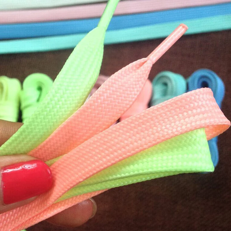 Kids Toys Glow In The Dark Luminous Shoelaces 1pair 120cm Glowing Sport Shoelace Toys for Children Improve Manipulative Ability