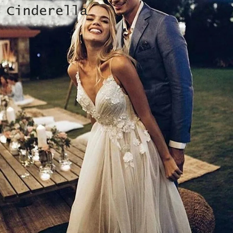 

Cinderella Light Champagne Stpaghetti Straps Backless A-Line Lace Applique Flower Soft Tulle Prom Dresses Lace Prom Gown