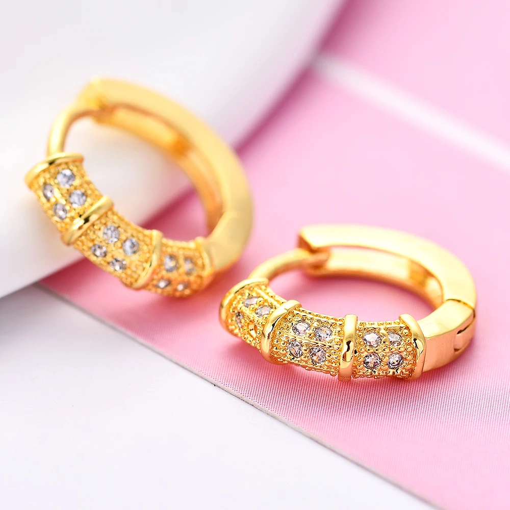 

Fashion Jewellery Huggie Earring For Women Crystal Cubic Zirconia Hoop Earings Gold-color Wedding Earring Brinco Bijoux 2018 New