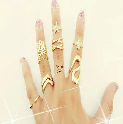 

Europe and America exaggerated ring combination new tide female star four-leaf clover lace crystal joint tail ring