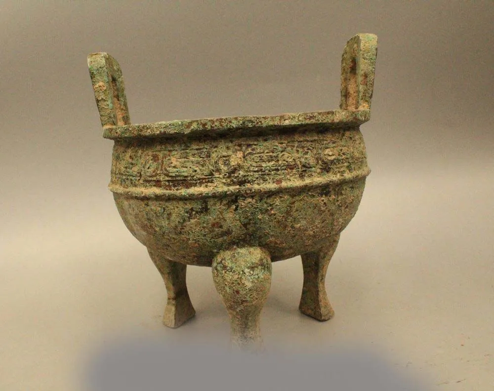 

10" Ancient Chinese Dynasty Palace Old Bronze 3 Foot Ding Incense Burner Censer DSD66