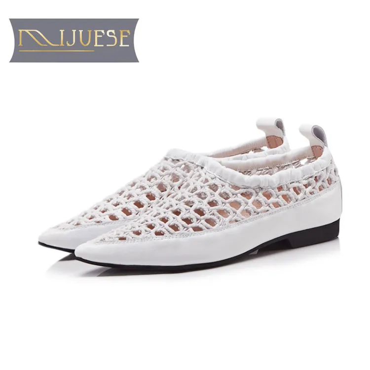 

MLJUESE 2018 women sandals cow leather slip on pointed toe cutouts Gladiator low heels party dress size 34-39