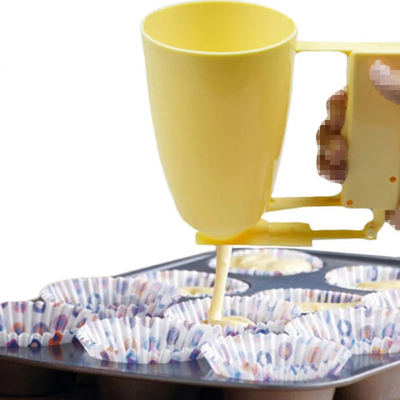 

Creative DIY Weight Donut Maker Hand-held Batter Dispenser Meatball Maker Waffle Doughnut Machine Cake Cream Dispenser FY0055