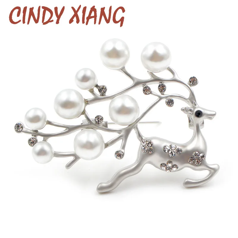 

CINDY XIANG Cute Pearl Reindeer Brooches for Women Fashion Animal Brooch Pin Christmas Jewelry Coat Sweater Accessories Gift