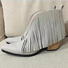 Лидер продаж острый носок, средний каблук пинетки Mujer ботильоны с бахромой ковбойские ботинки высокое качество Демисезонный Туфли под платье Для женщин