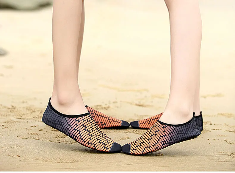 1 (42)Woman Barefoot Skin Sock Striped Shoes Beach Pool Water Socks GYM Aqua Beach Swim Slipper On Surf Aqua Wade Shoes