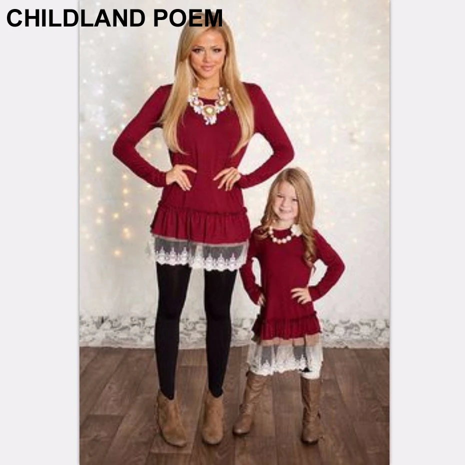 mom and daughter matching holiday outfits