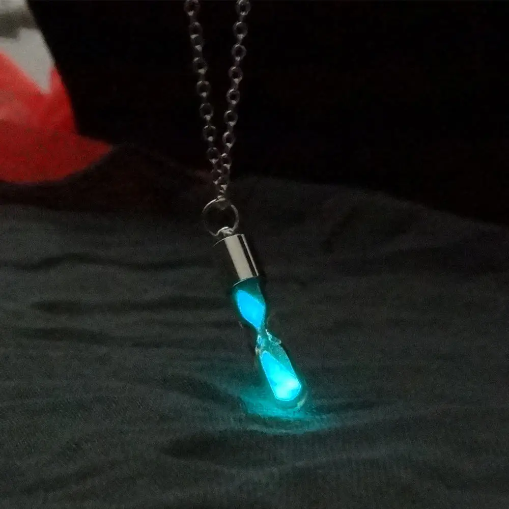 1X Women Men Glowing Luminous Sand Timer Glass Pendant Hourglass Bottle Necklace 