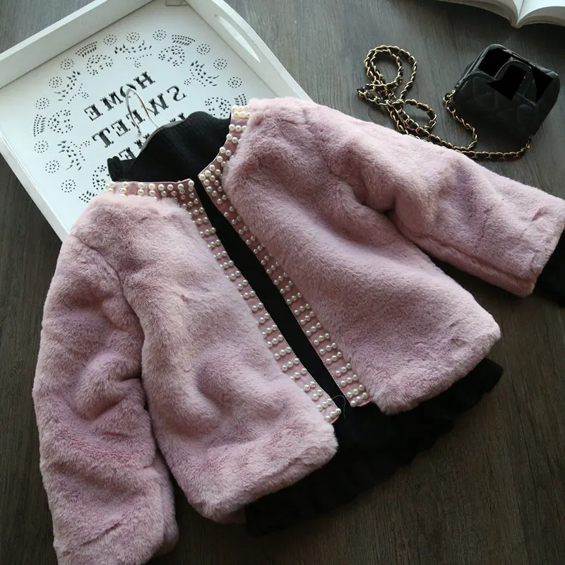 Детская куртка с искусственным короткая меховая накидка Бисер элегантный плащ Одежда для весны, осени, зимы Болеро для девочек розового и белого цвета; кофта принцессы с отложным воротником 2-7Years