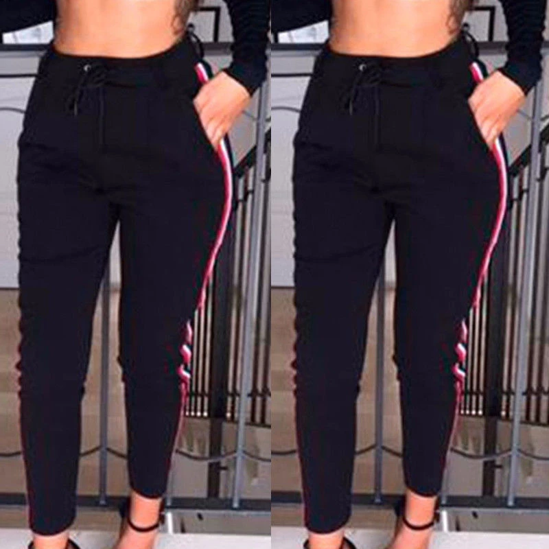 calça listrada do lado