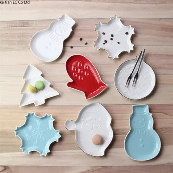 

Cute Christmas tableware plate Ceramic creative dessert plate Western dishes Household cartoon plate children's dinner plate