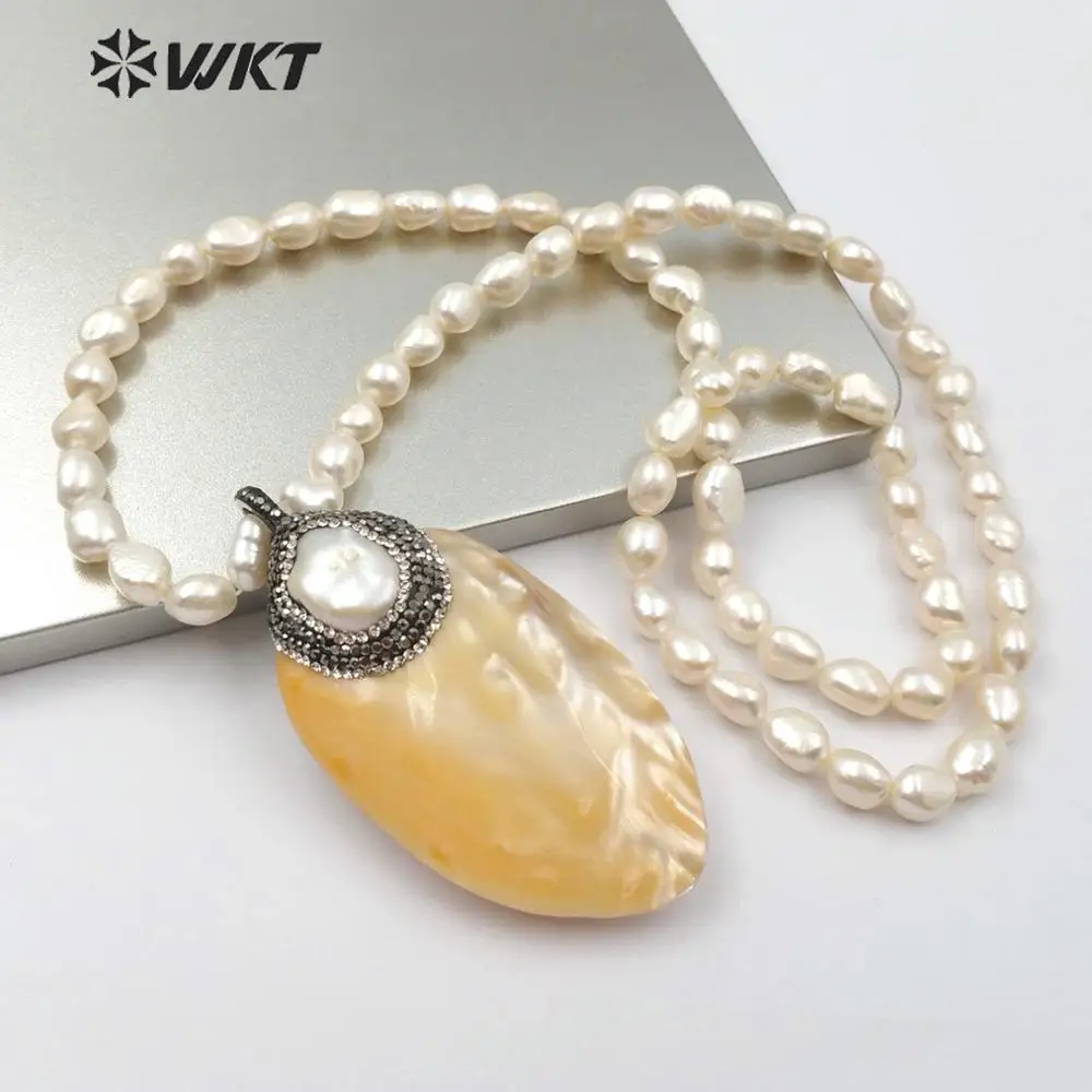 WT-JN088 WKT Natural Pearl With Rhinestone Pave Irregular Shape Pendant 28 In Chain Necklace High Quality Pearl Necklaces