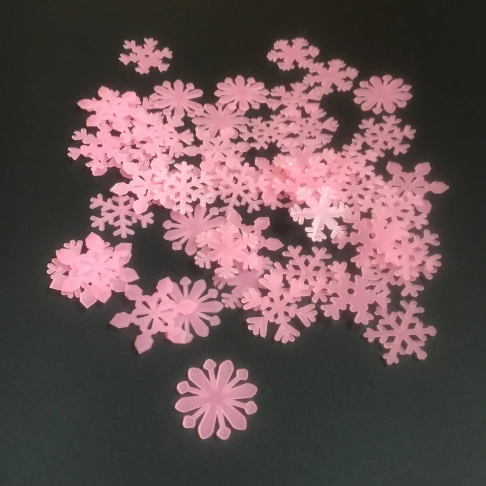 LoveCCD 50pcs/Bag 3D Snowflake Glow In Dark Luminous Fluorescent Sticker Light-emitting DIY PVC stickers for Kids J17