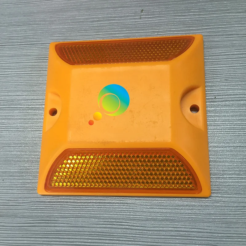 

High quality New arrival factory price yellow plastic aluminum road marker stud