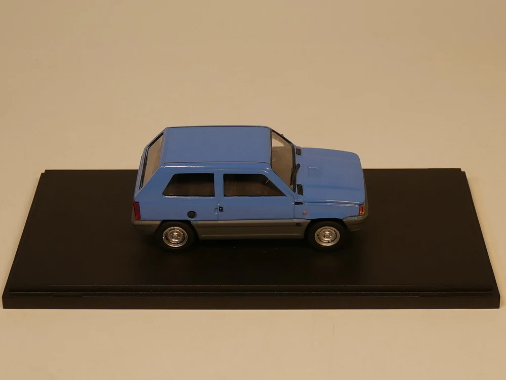 IST 1:43 Fiat Panda I литой модельный автомобиль