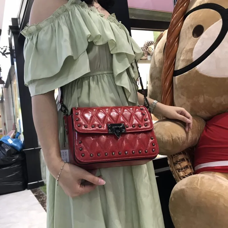 

DO667 23X16X8CM New Lingge Xiaoxiang Chain Bags Single Shoulder Oblique Bags Soft Bags Fashion Douche Mini Small Square Bags