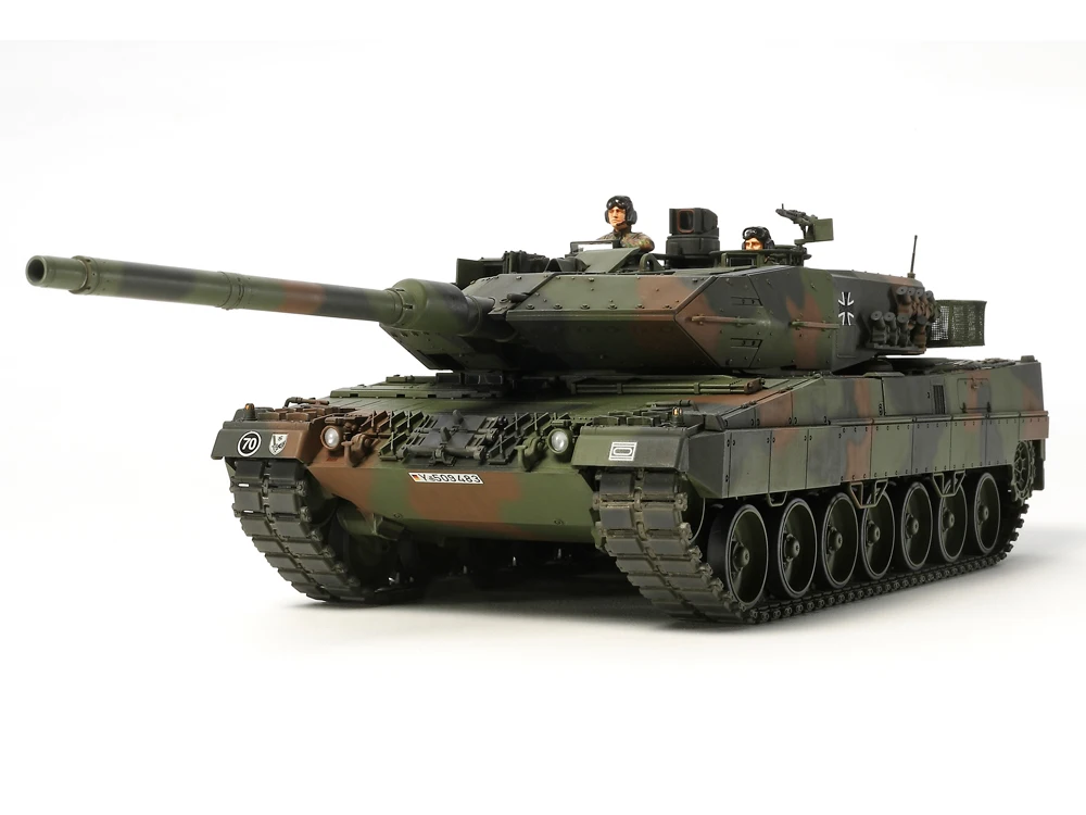 1:35 масштабная модель танка наборы немецких леопардов 2A6 основной боевой танк модели строительные наборы коллекция танков Tamiya 35271