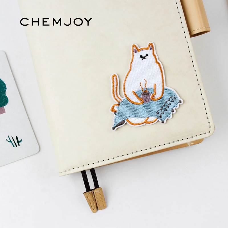 

Cat Embroidery Patchwork Patch Iron on Patches for Clothing Sewing on Applique Clothes Stickers Bags Hats DIY Animal Parches